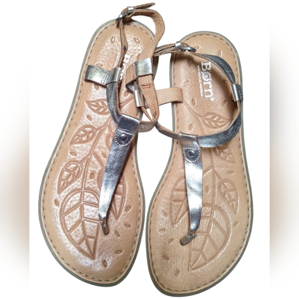 Born Silver Leather Sandals T-Strap Summer Style